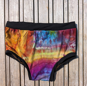 XL geode and black undies