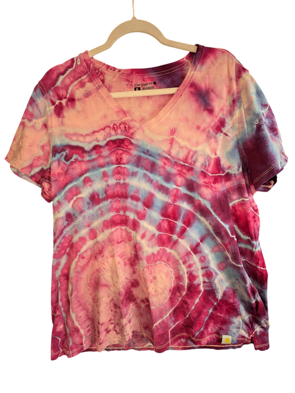 XL Carhartt V-neck tee