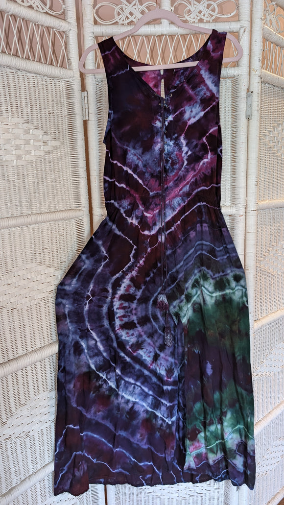 Medium lace up dress with side slit