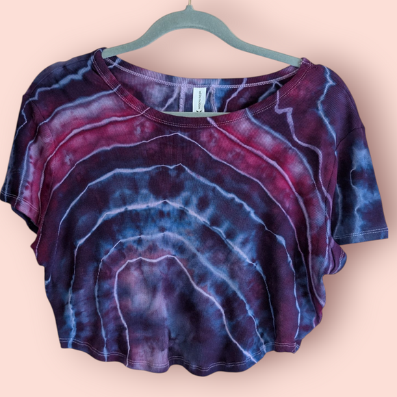 Medium active crop top