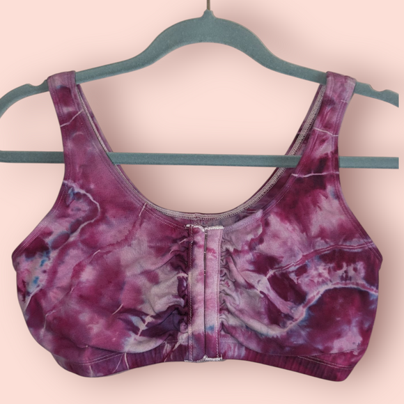 Size 40 large front closure bra