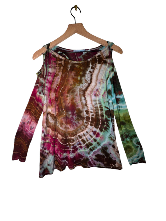 Small twist shoulder top