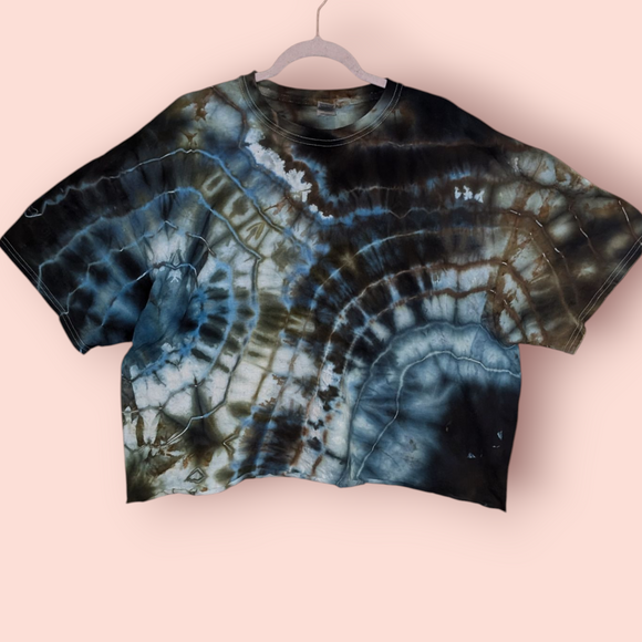 2X cropped tee shirt